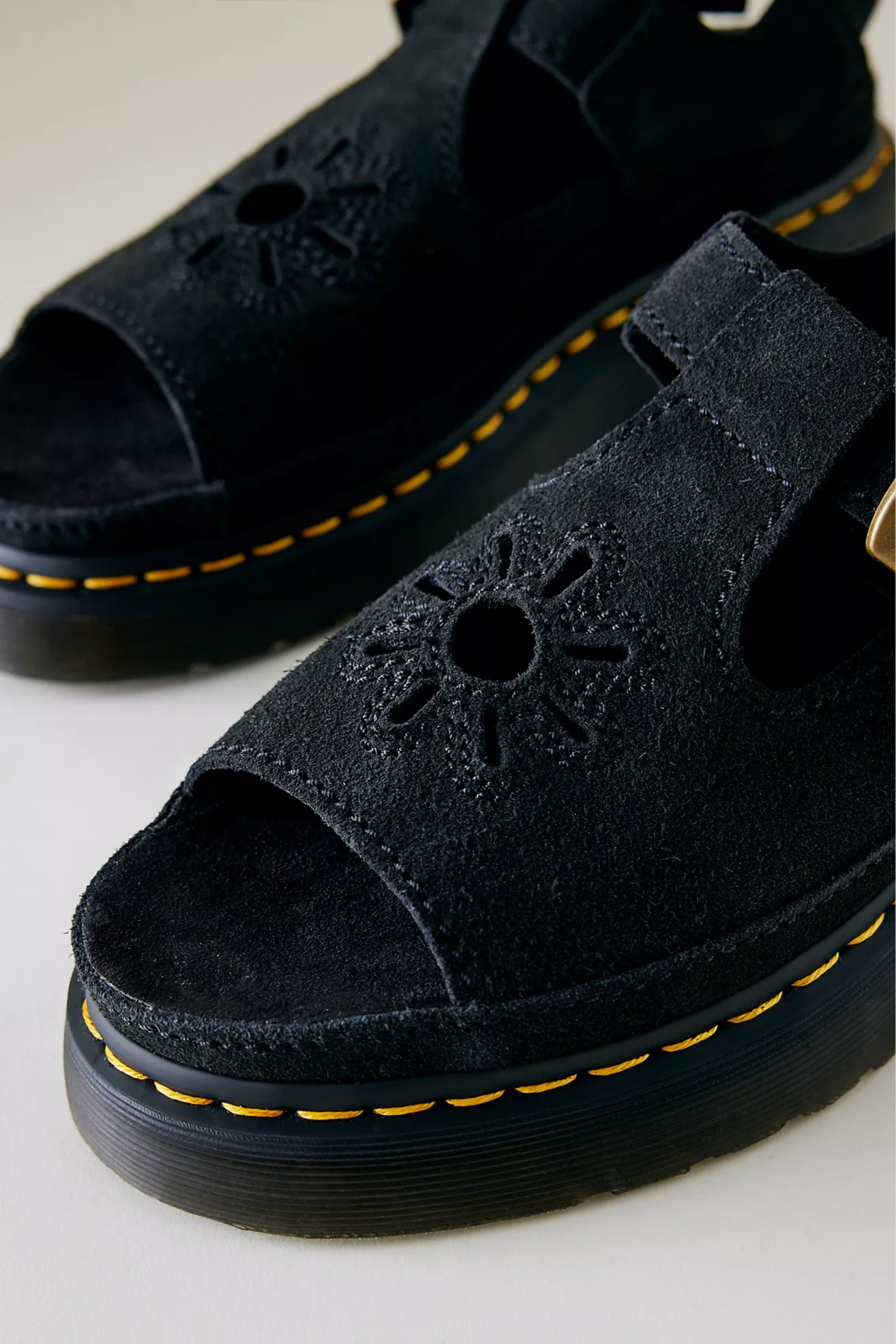 Dunnett Flower Sandals